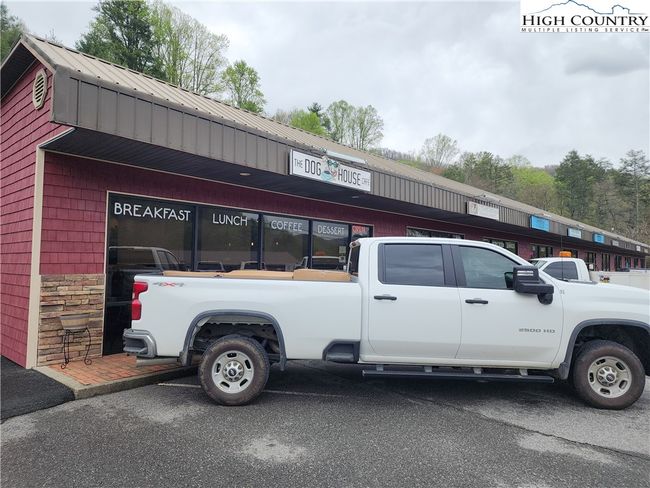 UNIT-4 - 9872 Nc Highway 105 S, Home with 0 bedrooms, 0 bathrooms and null parking in Banner Elk NC | Image 21