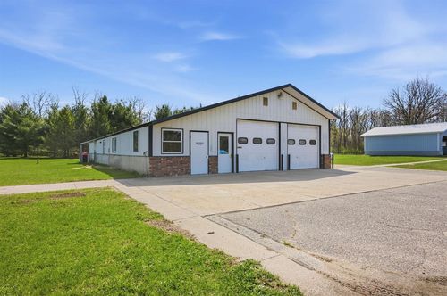 4182 State Road 23, Wisconsin Dells, WI, 53965-8675 | Card Image