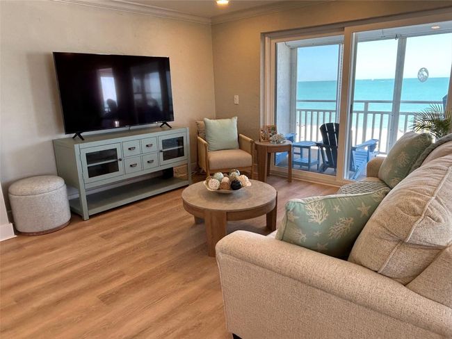 APT-5N - 555 Gulf Way, Condo with 2 bedrooms, 2 bathrooms and null parking in St Pete Beach FL | Image 9