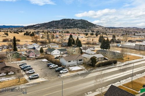 1112 Dewey Blvd, Butte, MT, 59701-3412 | Card Image