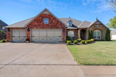 229 Sagebrush Drive, House other with 4 bedrooms, 3 bathrooms and null parking in Bartlesville OK | Image 1