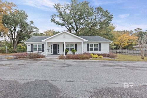 6606 Old Shell Rd, Mobile, AL, 36608-3927 | Card Image