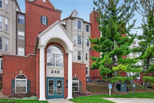 408-240 Fox Hollow Drive, Mayfield Heights, OH, 44124 | Card Image