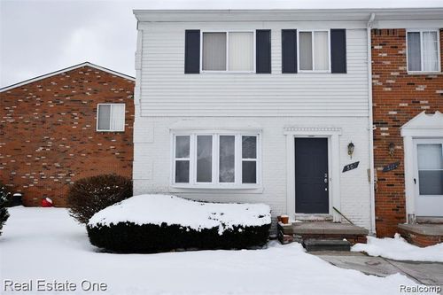 509 Fox Hills Dr N, Bloomfield Hills, MI, 48304-1311 | Card Image