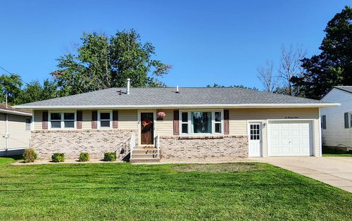 612 Prospect Street, Manchester, IA, 52057 | Card Image