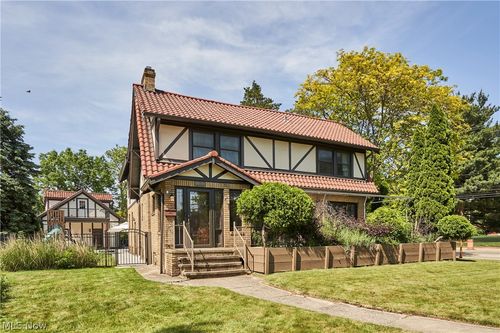 17004 Greenwood Avenue, Cleveland, OH, 44111 | Card Image