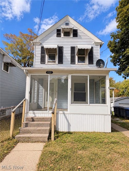 789 Upson St, Akron, OH, 44305-1563 | Card Image
