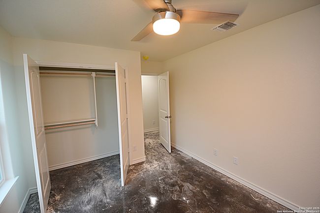 521 Lariat Pass, House other with 3 bedrooms, 2 bathrooms and null parking in Spring Branch TX | Image 9