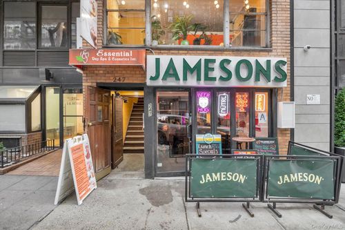 247 E 50th St, New York, NY, 10022-7753 | Card Image