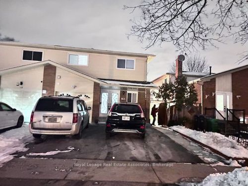 130 Kingswood Dr, Brampton, ON, L6V2W4 | Card Image