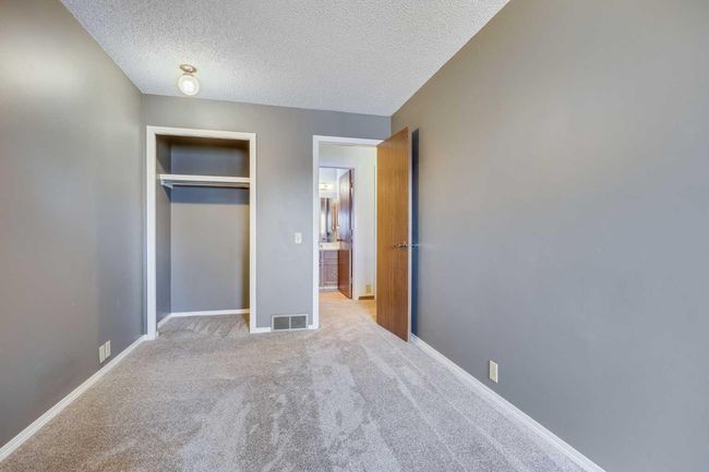 24 Rivervalley Crescent Se, House other with 3 bedrooms, 3 bathrooms and 2 parking in Calgary AB | Image 25