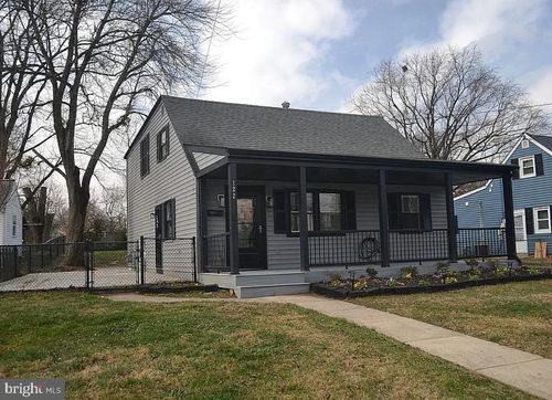 122 Scott Dr, MANASSAS PARK, VA, 20111-2324 | Card Image