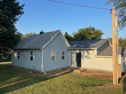 306 E 5th St, Colony, KS, 66015-7221 | Card Image