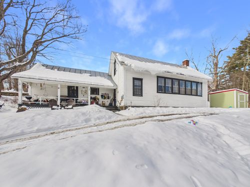121 Howe Hill Rd, Pomfret, VT, 05068-9102 | Card Image