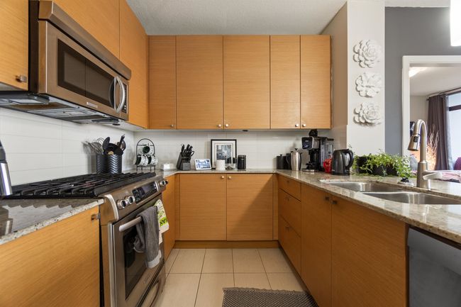 2005 - 110 Brew St, Condo with 2 bedrooms, 2 bathrooms and 1 parking in Port Moody BC | Image 19