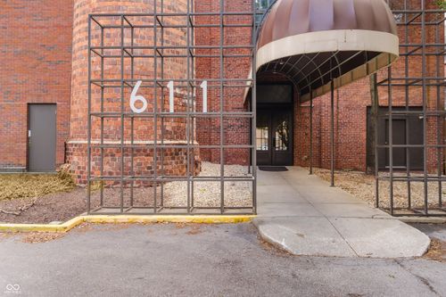 apt-203-611 N Park Ave, Indianapolis, IN, 46204-1600 | Card Image
