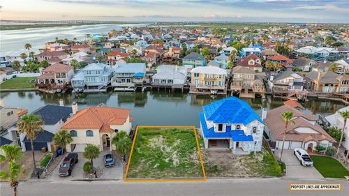 13530 Peseta Ct, Corpus Christi, TX, 78418-6932 | Card Image