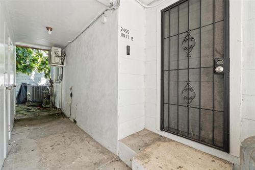 2-2453 Sw 17th St, Miami, FL, 33145-2001 | Card Image