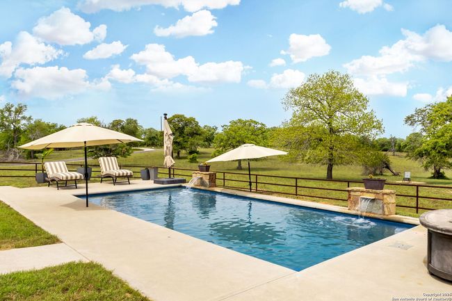 494 Flash Cir, Home with 4 bedrooms, 4 bathrooms and null parking in Luling TX | Image 31