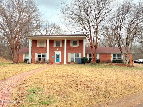 588 Robin Road, Grenada, MS, 38901 | Card Image