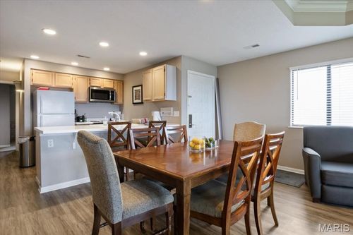unit-2a-33 Monterey Dr, Lake Ozark, MO, 65049-6263 | Card Image