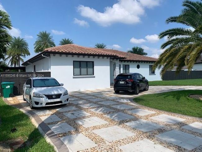 19260 Sw 134 Av Rd, House other with 4 bedrooms, 3 bathrooms and null parking in Miami FL | Image 1