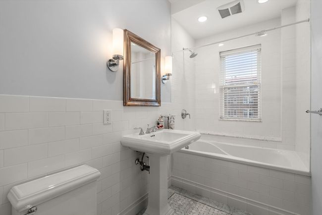 APT-2 - 76 Marshal St, Condo with 3 bedrooms, 2 bathrooms and 1 parking in Brookline MA | Image 29