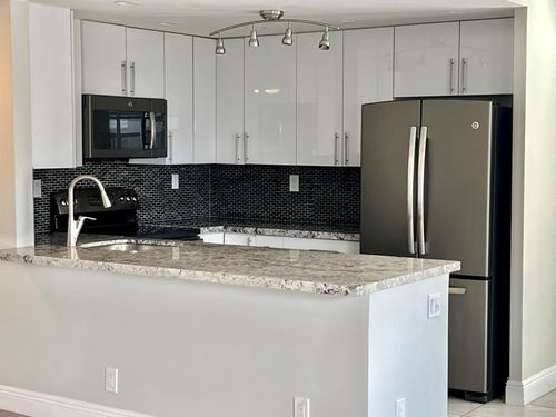 d-150 Burgundy D, Delray Beach, FL, 33484-5432 | Card Image