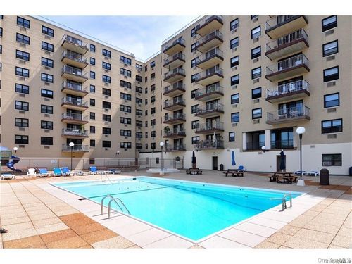 820-1085 Warburton Ave, Yonkers, NY, 10701-1015 | Card Image