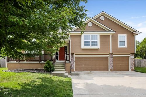 16423 Richmond Ct, Belton, MO, 64012-4604 | Card Image
