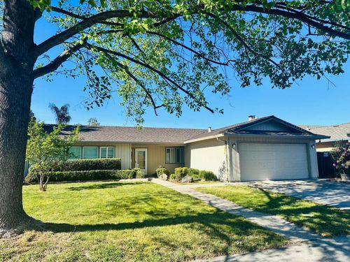 3437 Estate Dr, Stockton, CA, 95209-5155 | Card Image