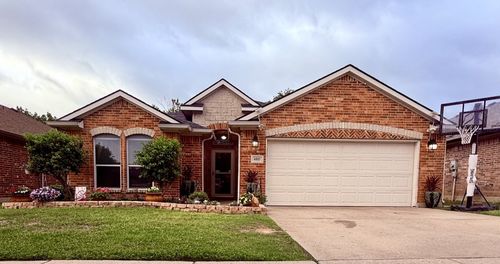 6957 Big Wichita Dr, Fort Worth, TX, 76179-2205 | Card Image