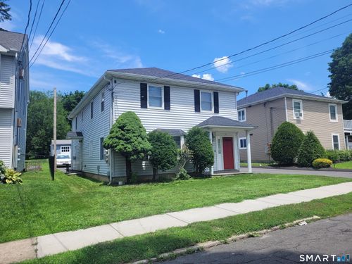 31 Cleveland St, Danbury, CT, 06810-3431 | Card Image