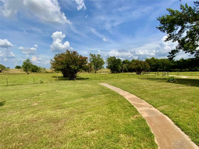 2247 Lcr 654, Home with 4 bedrooms, 2 bathrooms and null parking in Thornton TX | Image 12
