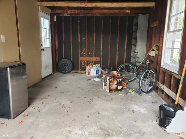 Garage | Image 50