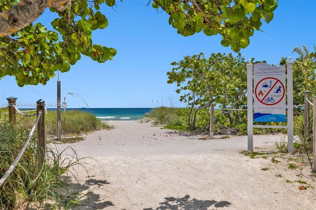 APT-705 - 9341 Collins Ave, Condo with 2 bedrooms, 2 bathrooms and null parking in Surfside FL | Image 4