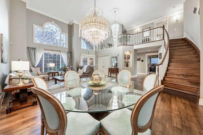 169 Signature Way Sw, House other with 5 bedrooms, 4 bathrooms and 4 parking in Calgary AB | Image 9