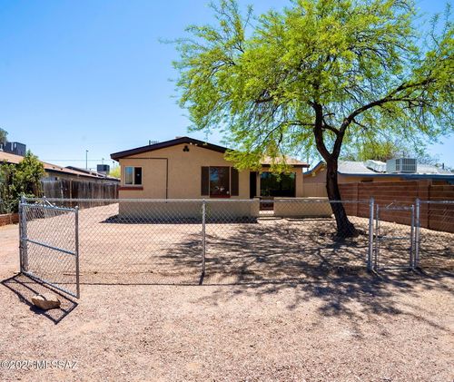 1634 E Miles St, Tucson, AZ, 85719-6239 | Card Image