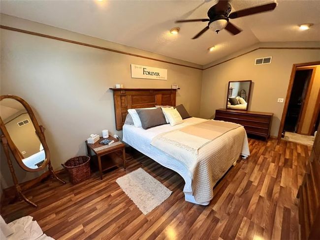 303 N Dazey St, House other with 4 bedrooms, 3 bathrooms and null parking in Findlay IL | Image 4