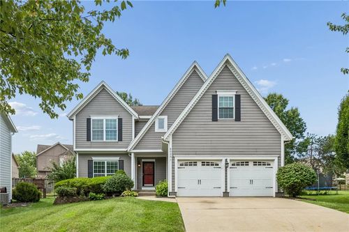 8925 W 132nd Ter, Overland Park, KS, 66213-3642 | Card Image
