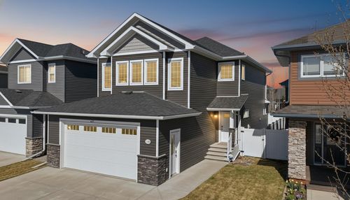 118 Viscount Dr, Red Deer, AB, T4R0M6 | Card Image