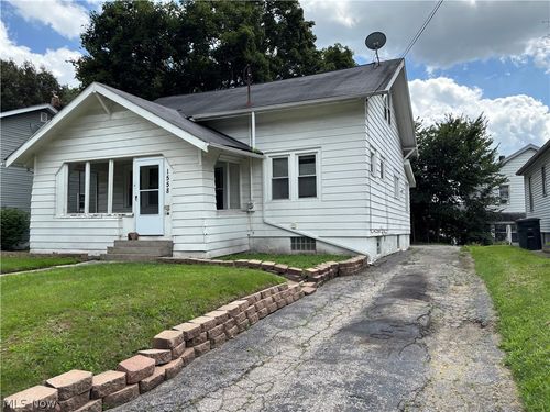 1558 Hillside Ter, Akron, OH, 44305-3463 | Card Image