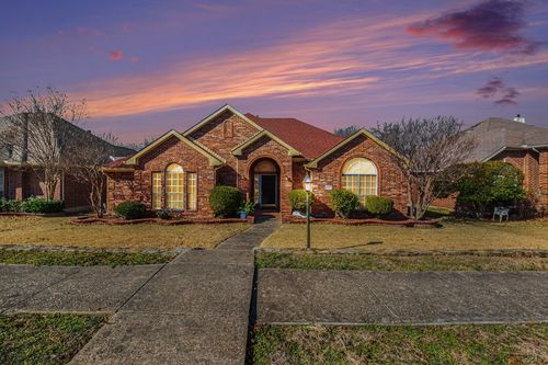 1227 Rivercrest Dr, Mesquite, TX, 75181-1077 | Card Image