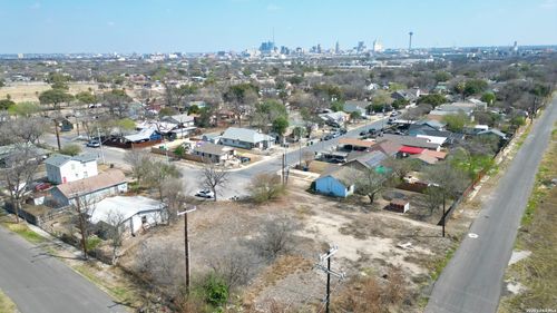 474 Angela St, San Antonio, TX, 78207-6911 | Card Image