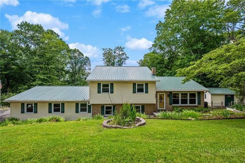 945 Seven Oaks Rd, Boone, NC, 28607-9166 | Card Image