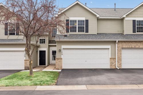 1175 Bergmann Dr, Stillwater, MN, 55082-4551 | Card Image