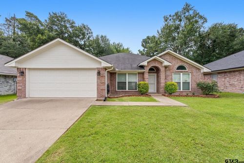 681 Frederick Cir, Flint, TX, 75762-9018 | Card Image