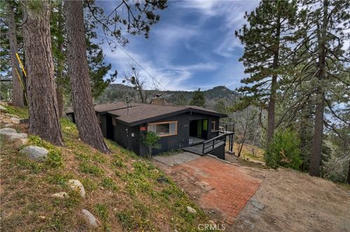 32047 Pine Cone Dr, Running Springs, CA, 92382 | Card Image