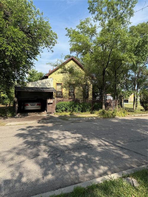 1824 20th St, Detroit, MI, 48216-1535 | Card Image