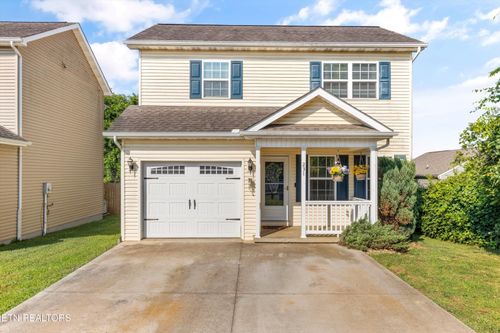 231 Heritage Crossing Dr, Maryville, TN, 37804-4712 | Card Image